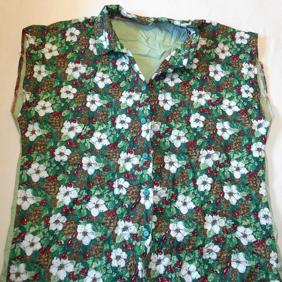 Hand Tailored Christmas Theme button down shirt - Picture 1 of 3